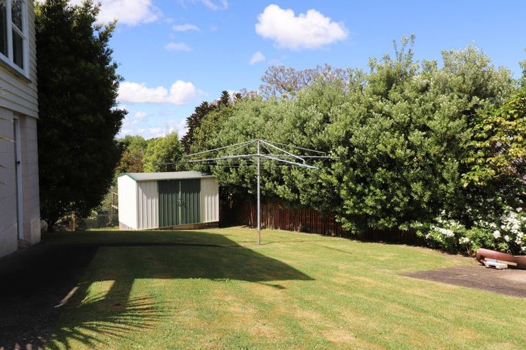 Photo of property in 131 Brunton Crescent, Thames, 3500