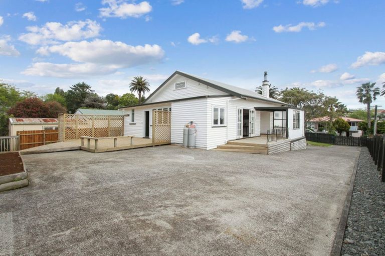 Photo of property in 32 Mellsop Avenue, Waiuku, 2123