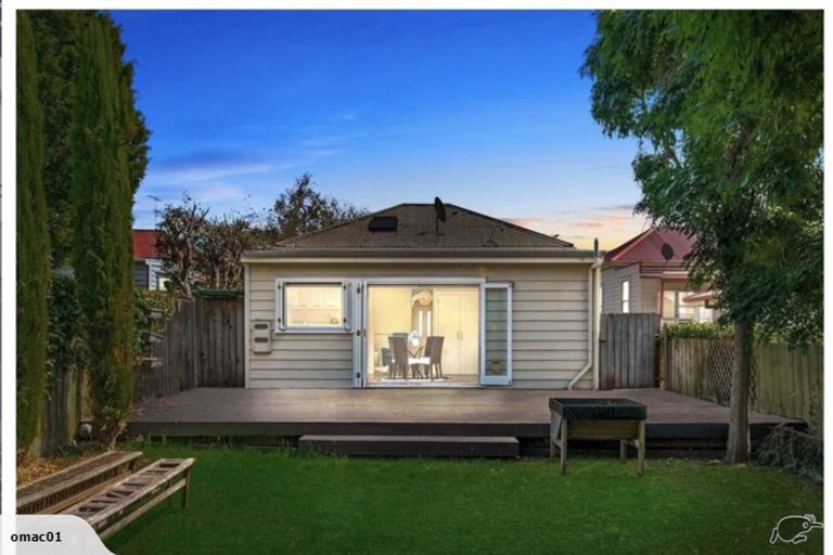 Photo of property in 125a Victoria Street, Onehunga, Auckland, 1061