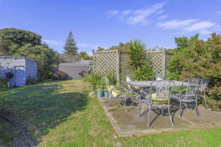 Photo of property in 38 Rodney Avenue, Te Horo Beach, Otaki, 5581