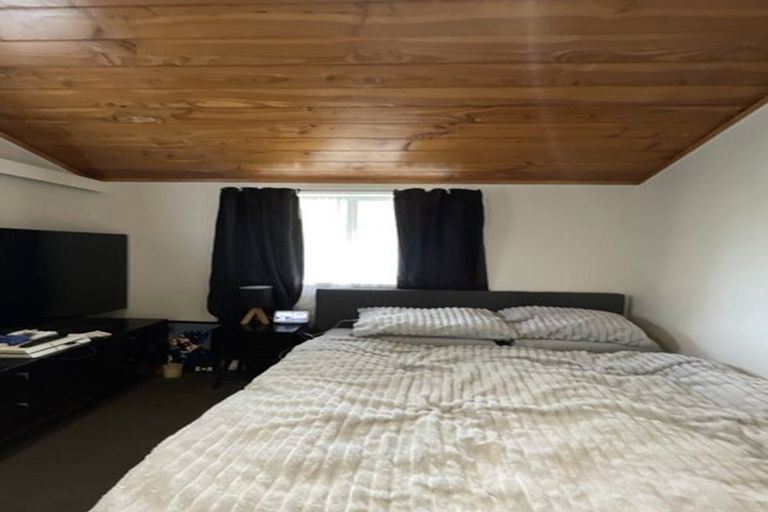 Photo of property in 19 Mcquarrie Avenue, Wattle Downs, Auckland, 2103