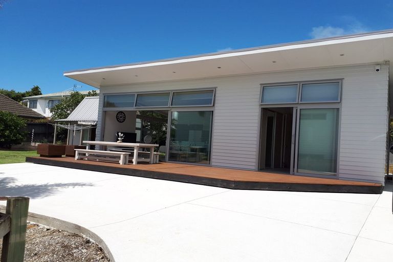 Photo of property in 8a Wairere Road, Torbay, Auckland, 0630