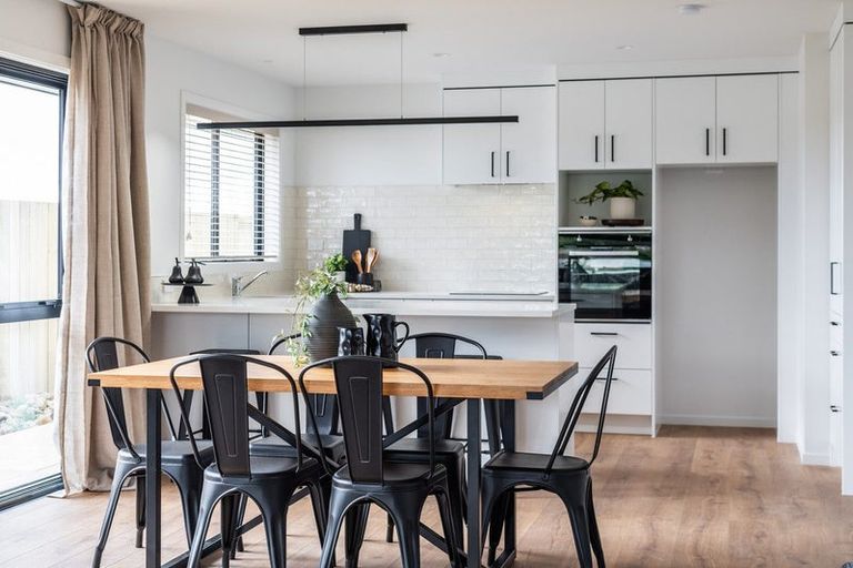 Photo of property in 9 One Haruru Street, Cambridge, 3493