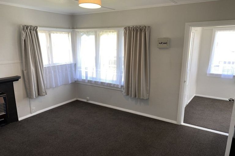 Photo of property in 10 Cornfoot Street, Castlecliff, Whanganui, 4501
