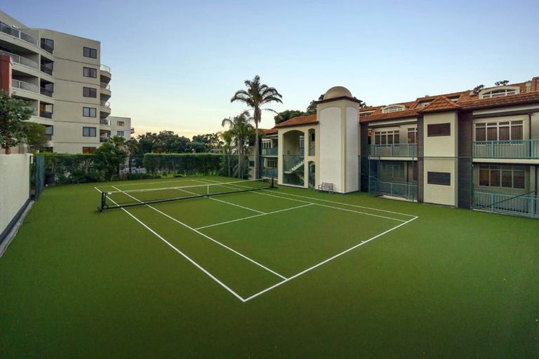 Photo of property in The Sands Apartments, 18/47 The Strand, Takapuna, Auckland, 0622