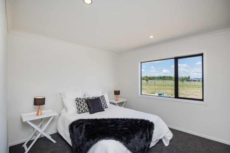 Photo of property in 167 Spur Road West, Colyton, Feilding, 4775