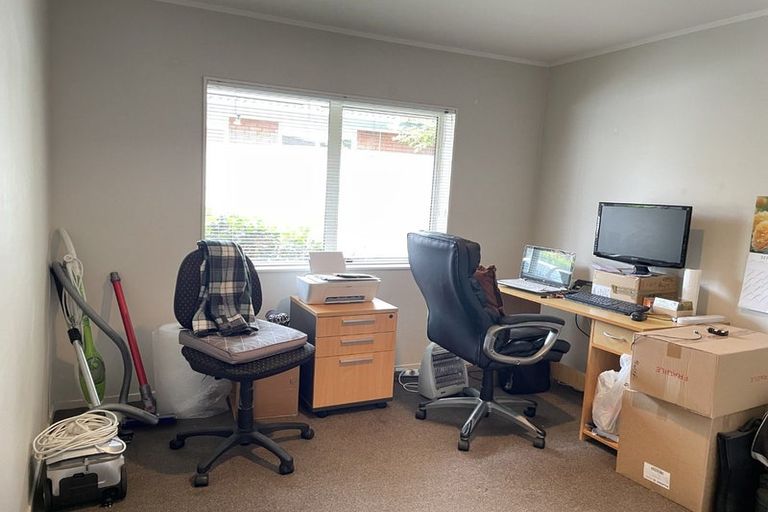 Photo of property in 2/2 Whitford Road, Howick, Auckland, 2014