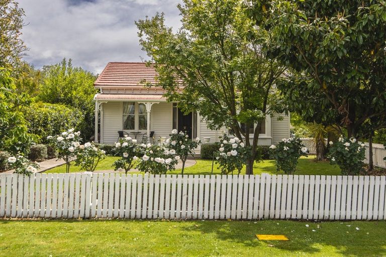 Photo of property in 12 Seddon Street, Rangiora, 7400