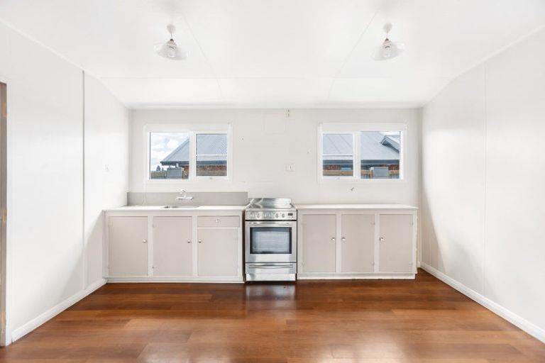 Photo of property in 12 Stafford Street, Ranfurly, 9332