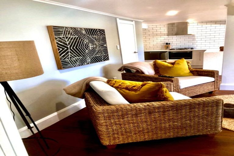 Photo of property in 27a Goldsmith Road, Hospital Hill, Napier, 4110