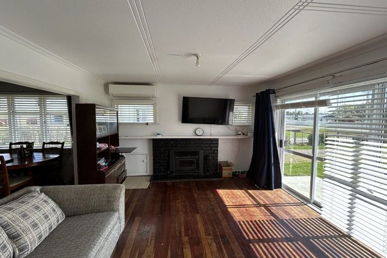 Photo of property in 12 Tiraumea Road, Pahiatua, 4910