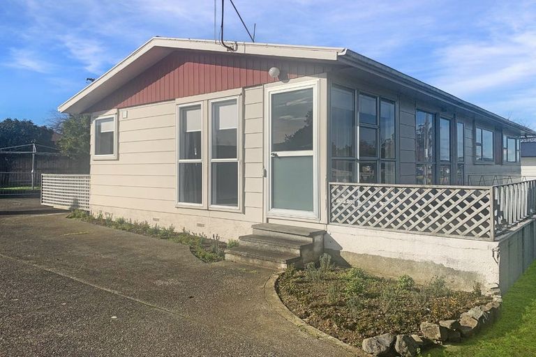 Photo of property in 20 Ruahine Street, Dannevirke, 4930