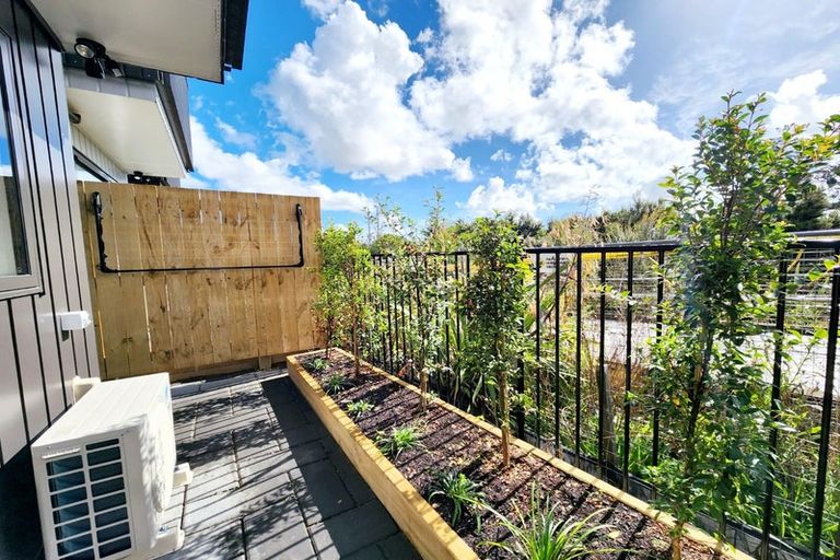 Photo of property in 7/28 Westgate Drive, Westgate, Auckland, 0614