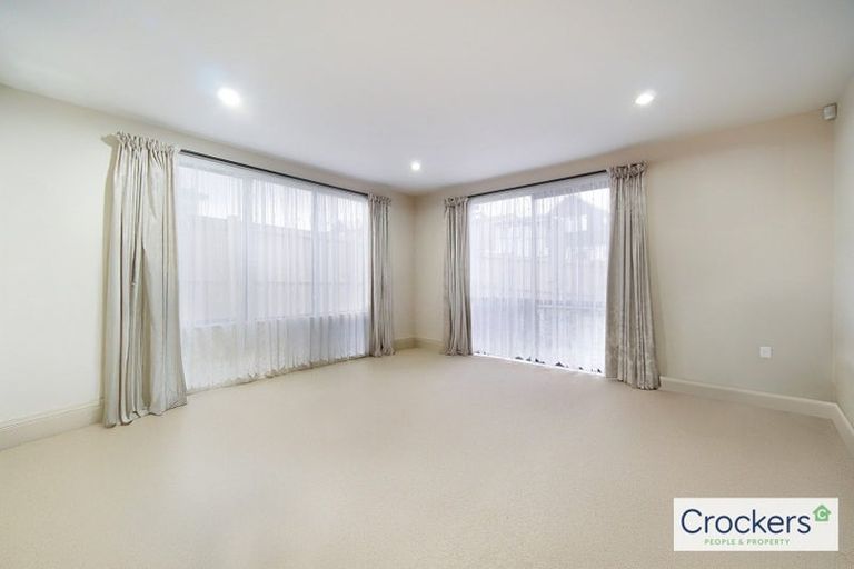 Photo of property in 2 Conti Drive, Flat Bush, Auckland, 2019