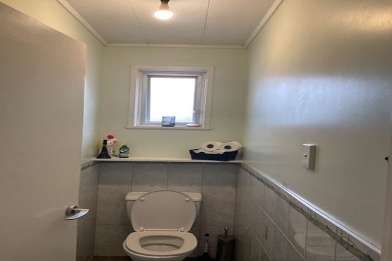 Photo of property in 14 Ellison Place, Pakuranga Heights, Auckland, 2010