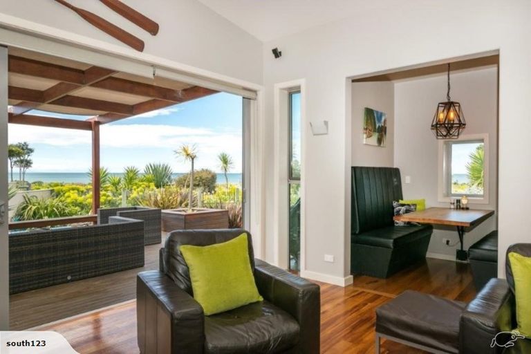 Photo of property in 214 Rarangi Beach Road, Rarangi, Blenheim, 7273