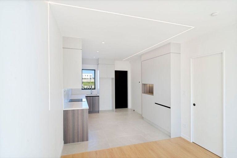 Photo of property in 37 Turret Lane, Hobsonville, Auckland, 0616