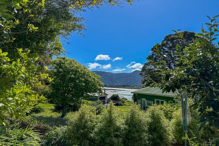 Photo of property in 14 Gibbs Road, Collingwood, 7073