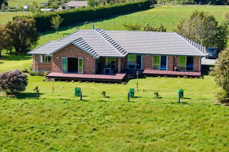 Photo of property in 16 Titoki Drive, Kaikoura Flat, Kaikoura, 7371