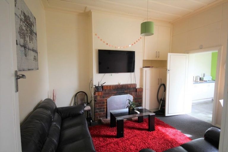 Photo of property in 2/12 Duke Street, Papakura, 2110