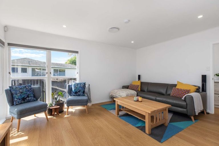 Photo of property in 93 Riverpark Crescent, Henderson, Auckland, 0610