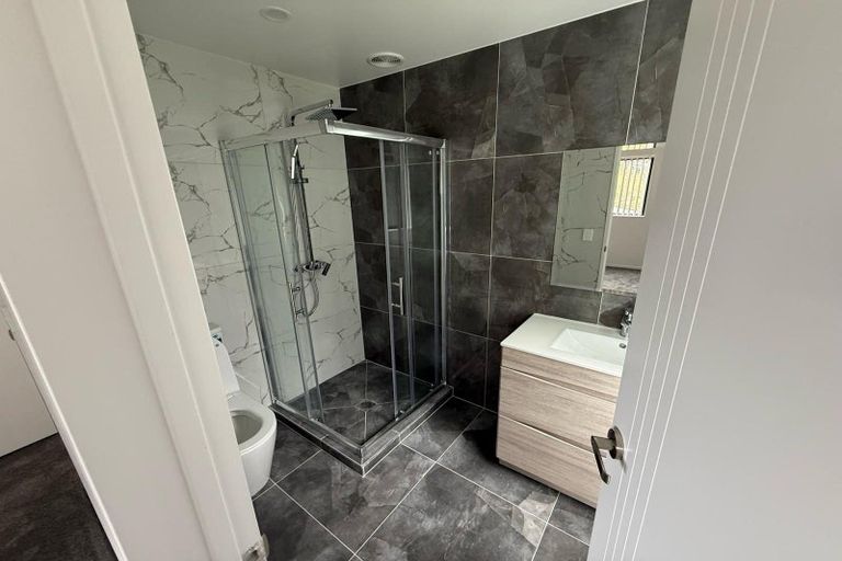 Photo of property in 9b Bernard Street, Papatoetoe, Auckland, 2025