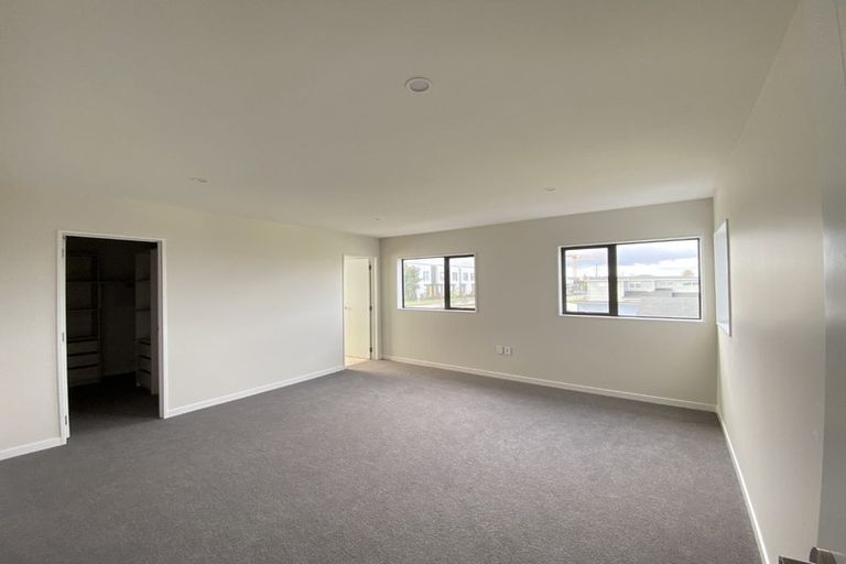 Photo of property in 21 Vazey Way, Hobsonville, Auckland, 0618