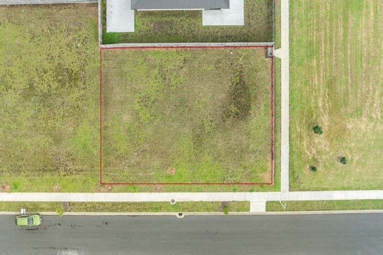 Photo of property in 20 Kapiakauri Road, One Tree Point, 0118