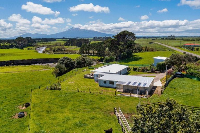 Photo of property in 3624 Eltham Road, Opunake, 4682