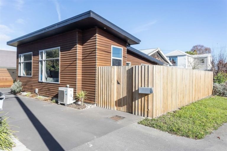 Photo of property in 18 Heywood Terrace, Richmond, Christchurch, 8013