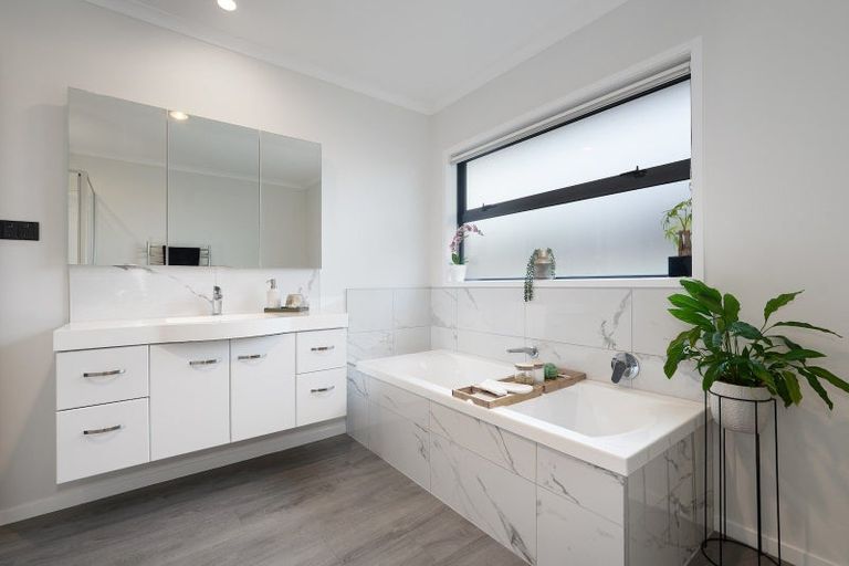 Photo of property in 65 Puhirake Crescent, Pyes Pa, Tauranga, 3112