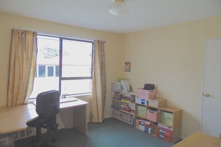 Photo of property in 19a Northcote Road, Northcote, Christchurch, 8052