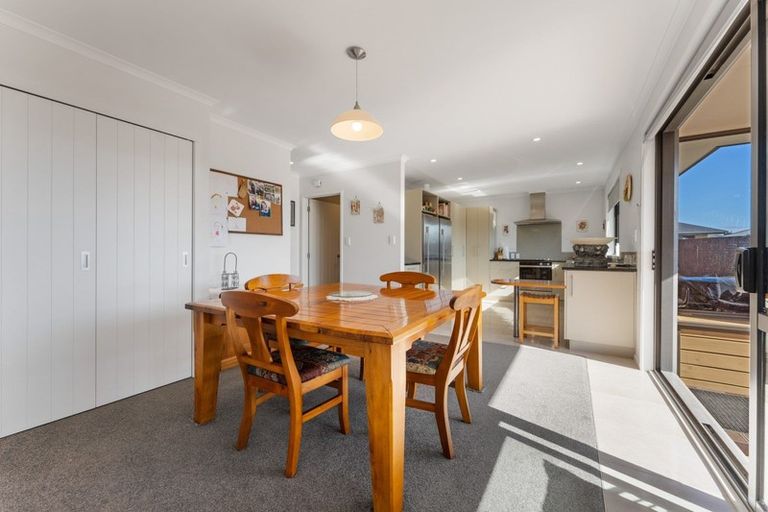 Photo of property in 53 Alberta Road, Glen Avon, New Plymouth, 4312