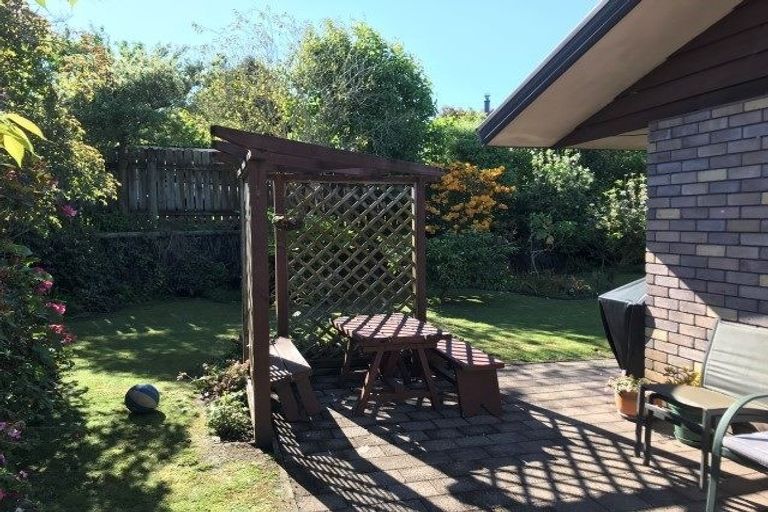 Photo of property in 23 Cumberland Crescent, Welcome Bay, Tauranga, 3112