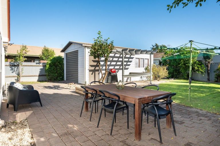 Photo of property in 25 Chester Street, Taradale, Napier, 4112