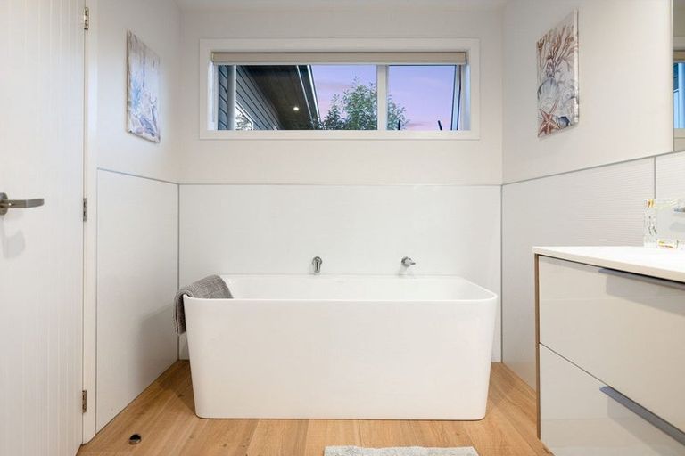 Photo of property in 37 Pahoia Beach Road, Whakamarama, Tauranga, 3172