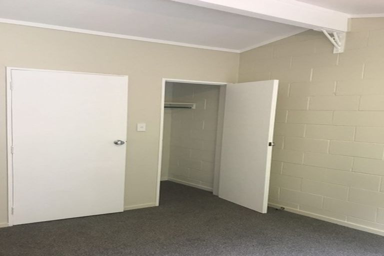 Photo of property in 99 Churton Drive, Churton Park, Wellington, 6037