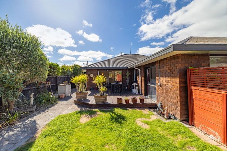 Photo of property in 49 Briarmont Street, Avondale, Christchurch, 8061