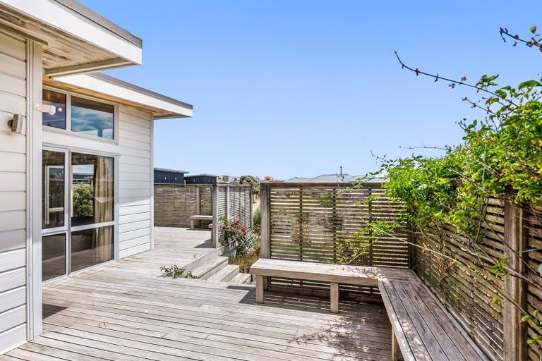 Photo of property in 9 Via Aroha, Waitarere Beach, Levin, 5510