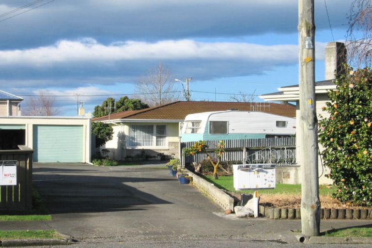 Photo of property in 2/18 Armour Place, Onekawa, Napier, 4110