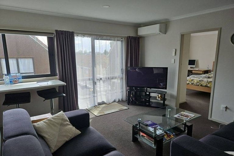 Photo of property in 2/14 Hardley Street, Whitiora, Hamilton, 3200