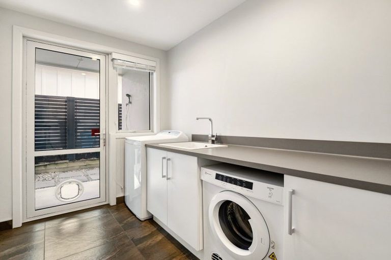 Photo of property in 60 Karewa Parade, Papamoa Beach, Papamoa, 3118