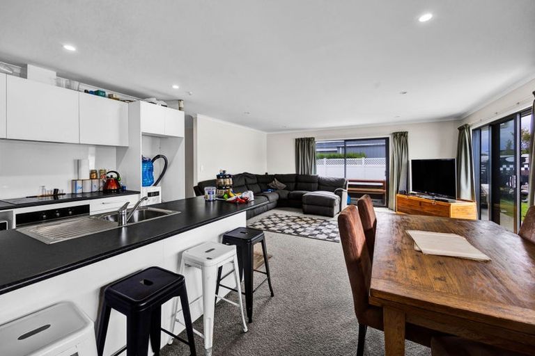 Photo of property in 48 County Drive, Hawera, 4610