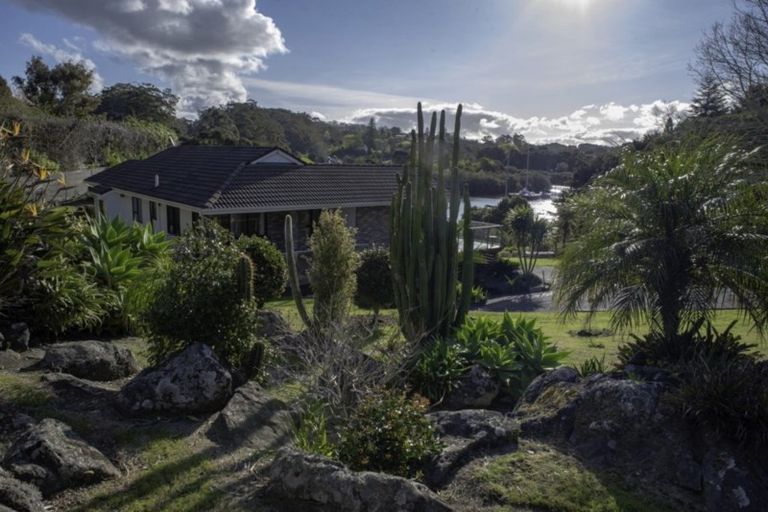 Photo of property in 24 James Kemp Place, Kerikeri, 0230