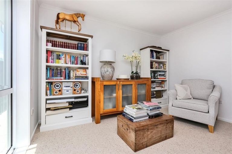 Photo of property in 7 Aparima Place, Awatoto, Napier, 4110