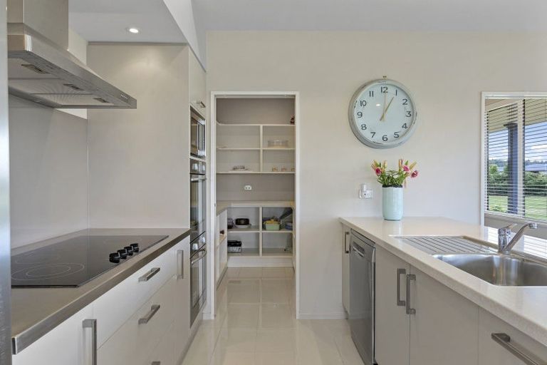 Photo of property in 13 Whitcombe Place, Darfield, 7571