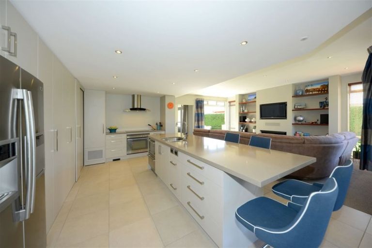 Photo of property in 156a Avonhead Road, Ilam, Christchurch, 8041