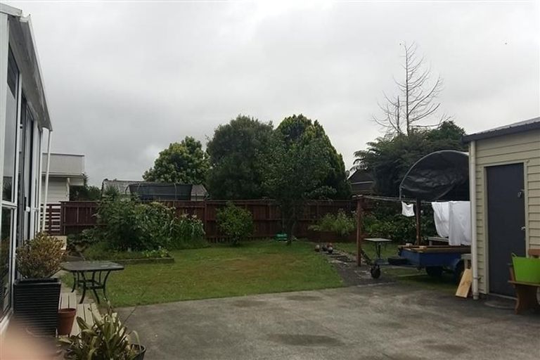 Photo of property in 37 Shirley Avenue, Papakura, 2110