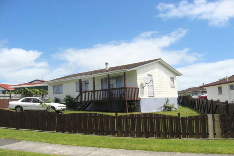 Photo of property in 9 Bundena Place, Clendon Park, Auckland, 2103