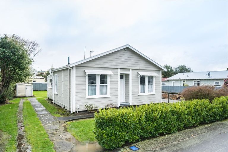 Photo of property in 31 Dahlia Street, Palmerston North, 4410